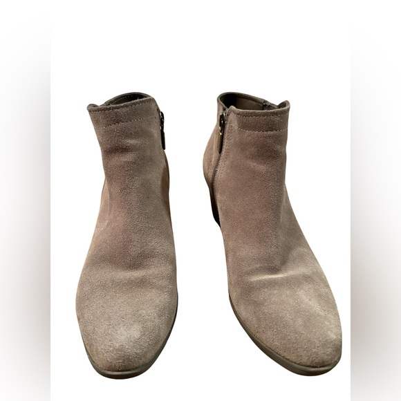 Blondo Valli Waterproof Suede Ankle Booties - Picture 3 of 6